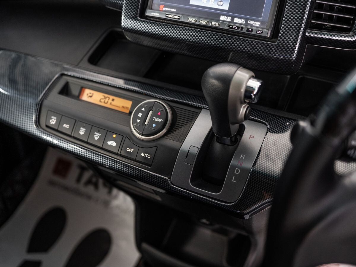 Honda Freed 2009 - фото автомобиля