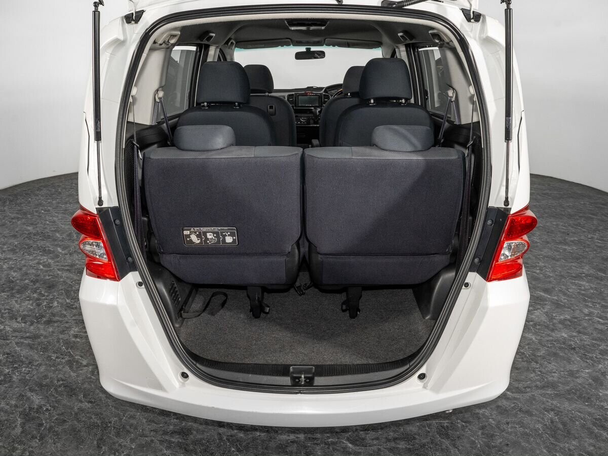 Honda Freed 2009 - фото автомобиля
