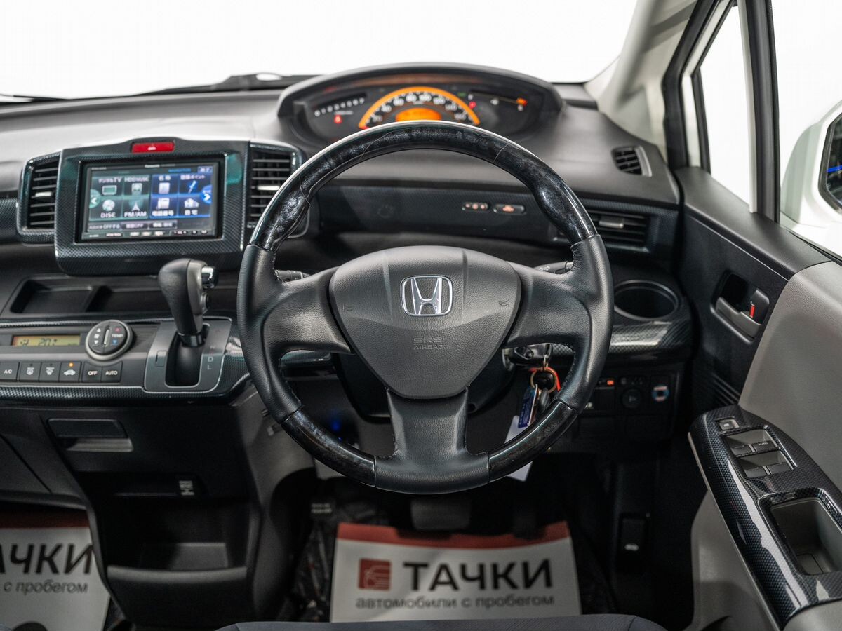 Honda Freed 2009 - фото автомобиля