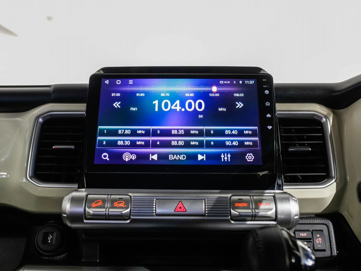 Suzuki Xbee 2018 - фото автомобиля