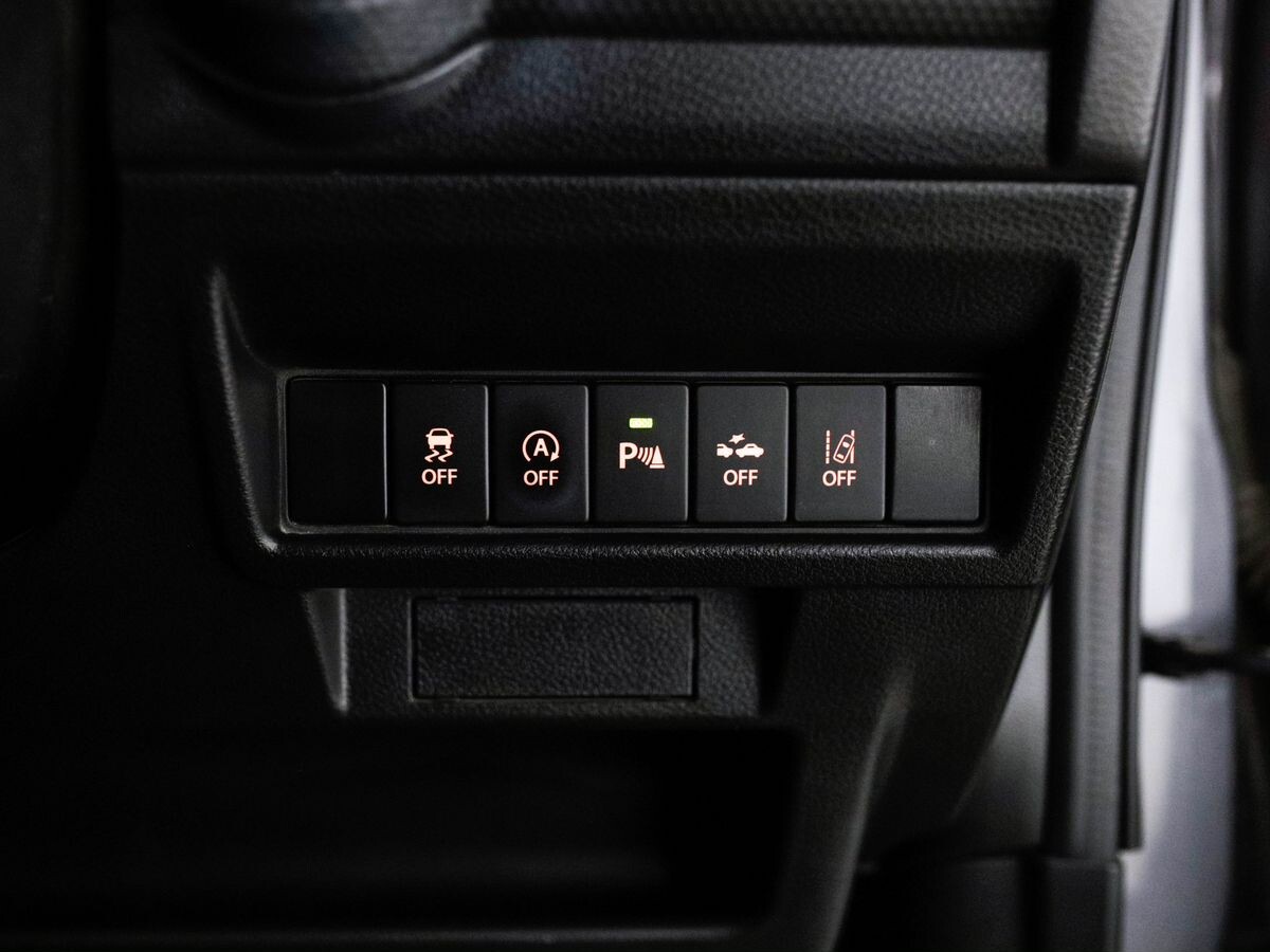 Suzuki Xbee 2018 - фото автомобиля