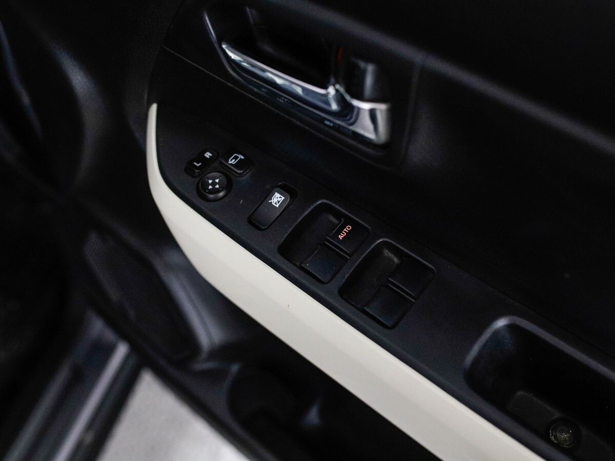 Suzuki Xbee 2018 - фото автомобиля