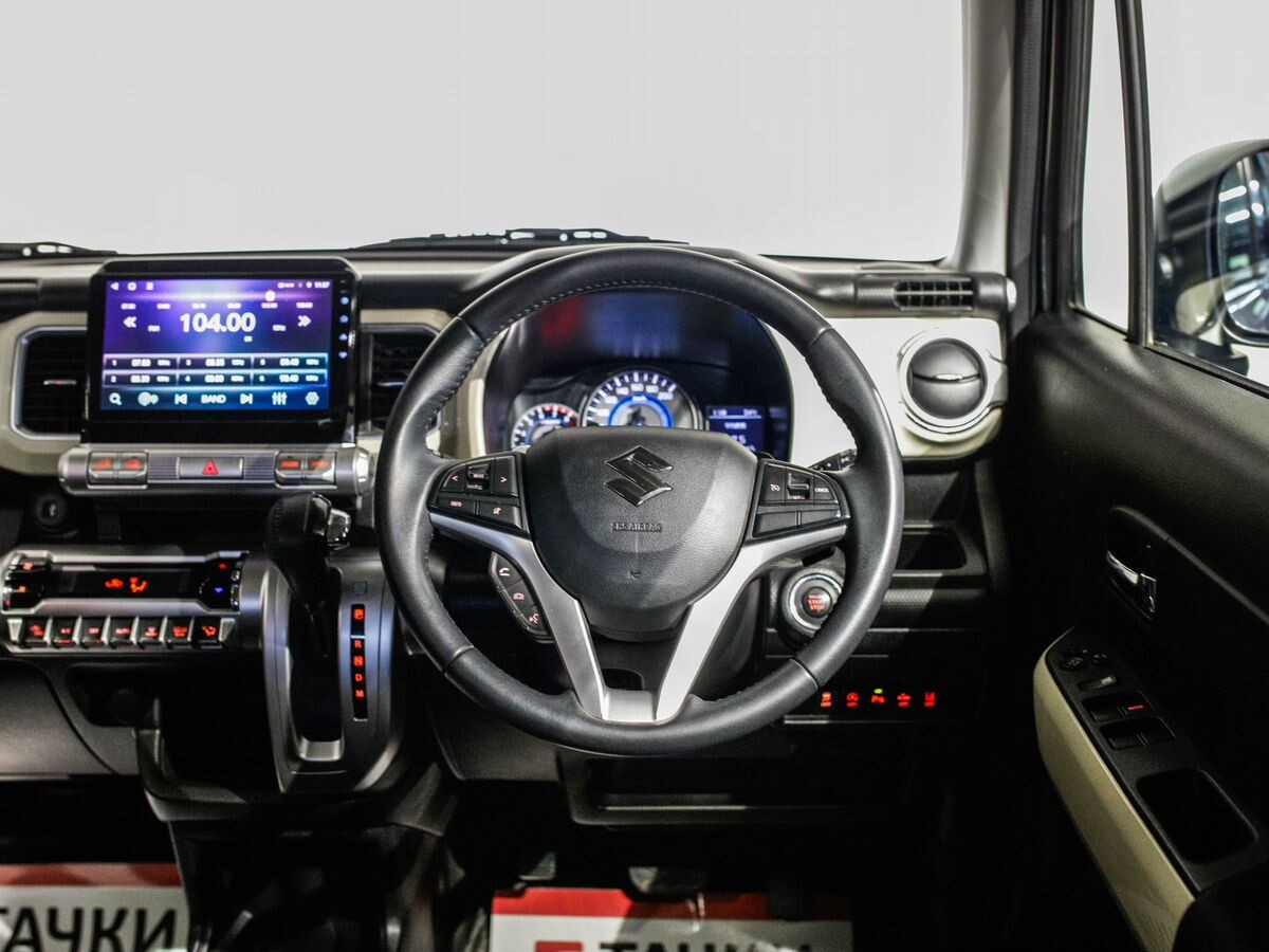 Suzuki Xbee 2018 - фото автомобиля
