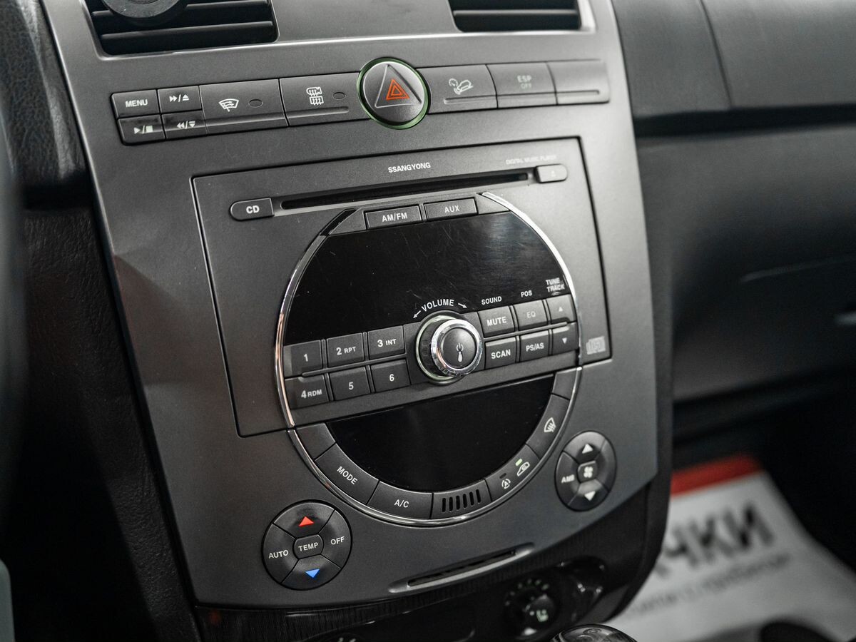 SsangYong Rexton 2012 - фото автомобиля