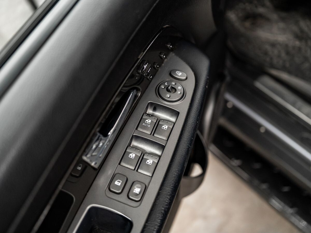 SsangYong Rexton 2012 - фото автомобиля