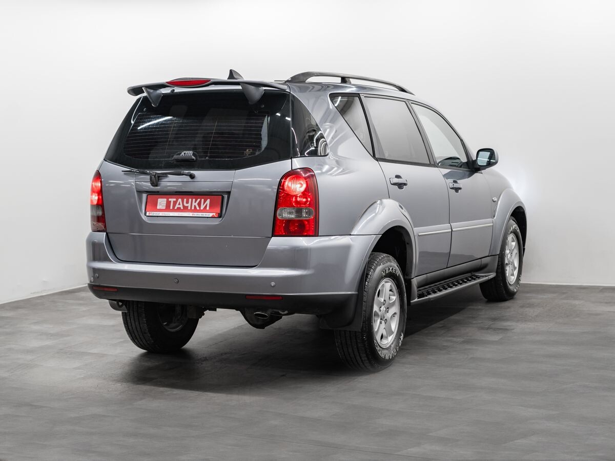 SsangYong Rexton 2012 - фото автомобиля