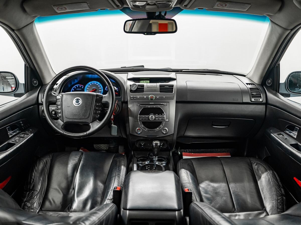SsangYong Rexton 2012 - фото автомобиля