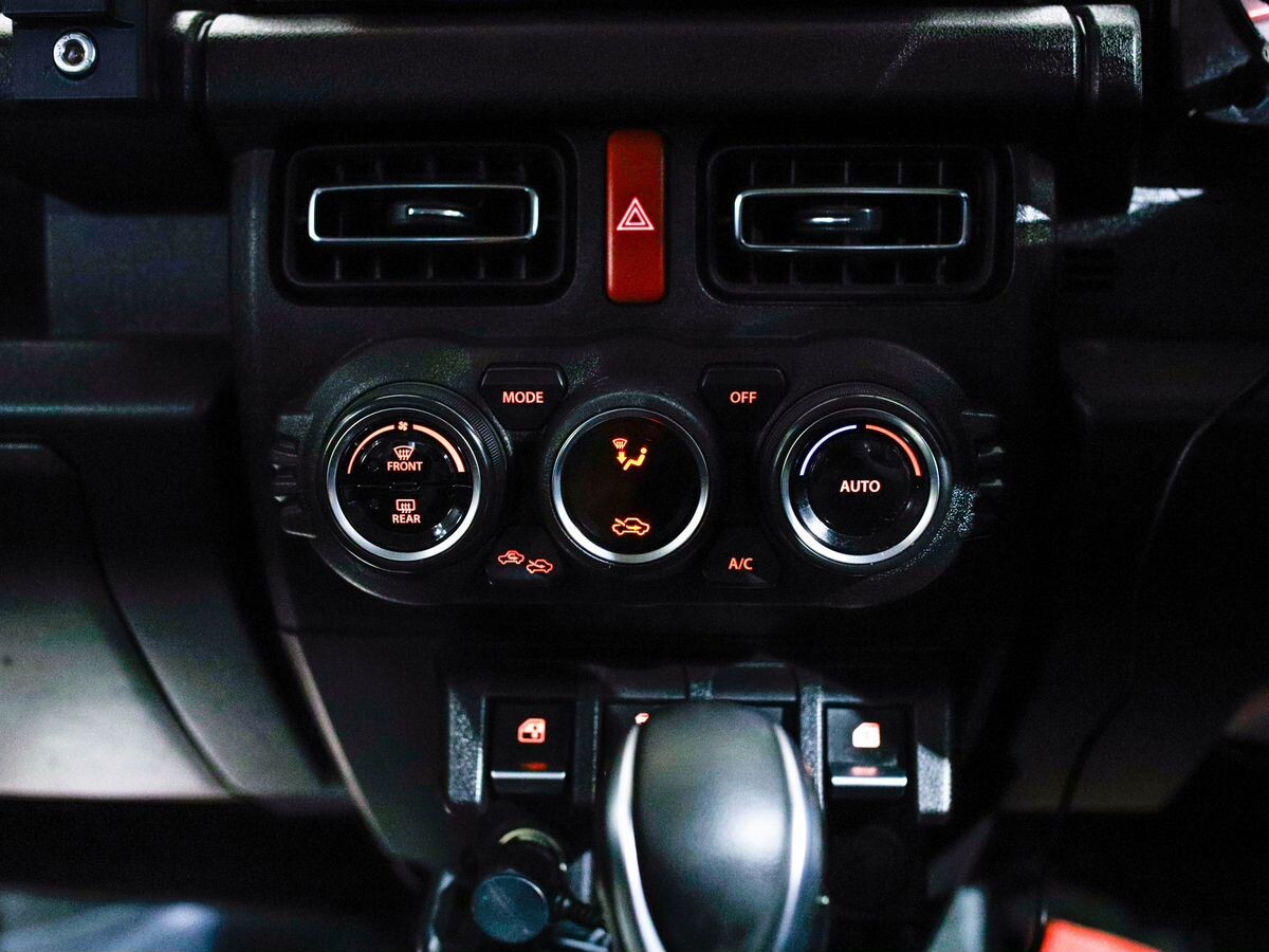 Suzuki Jimny Sierra 2020 - фото автомобиля