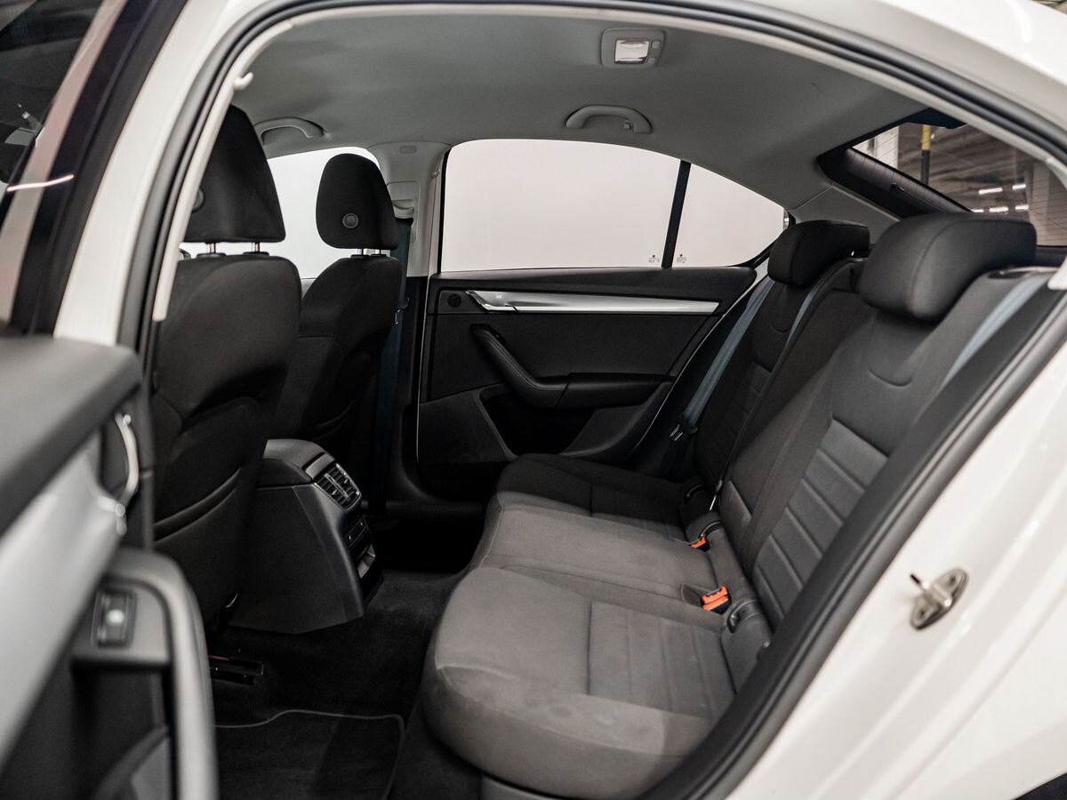 Skoda Octavia 2015 - фото автомобиля