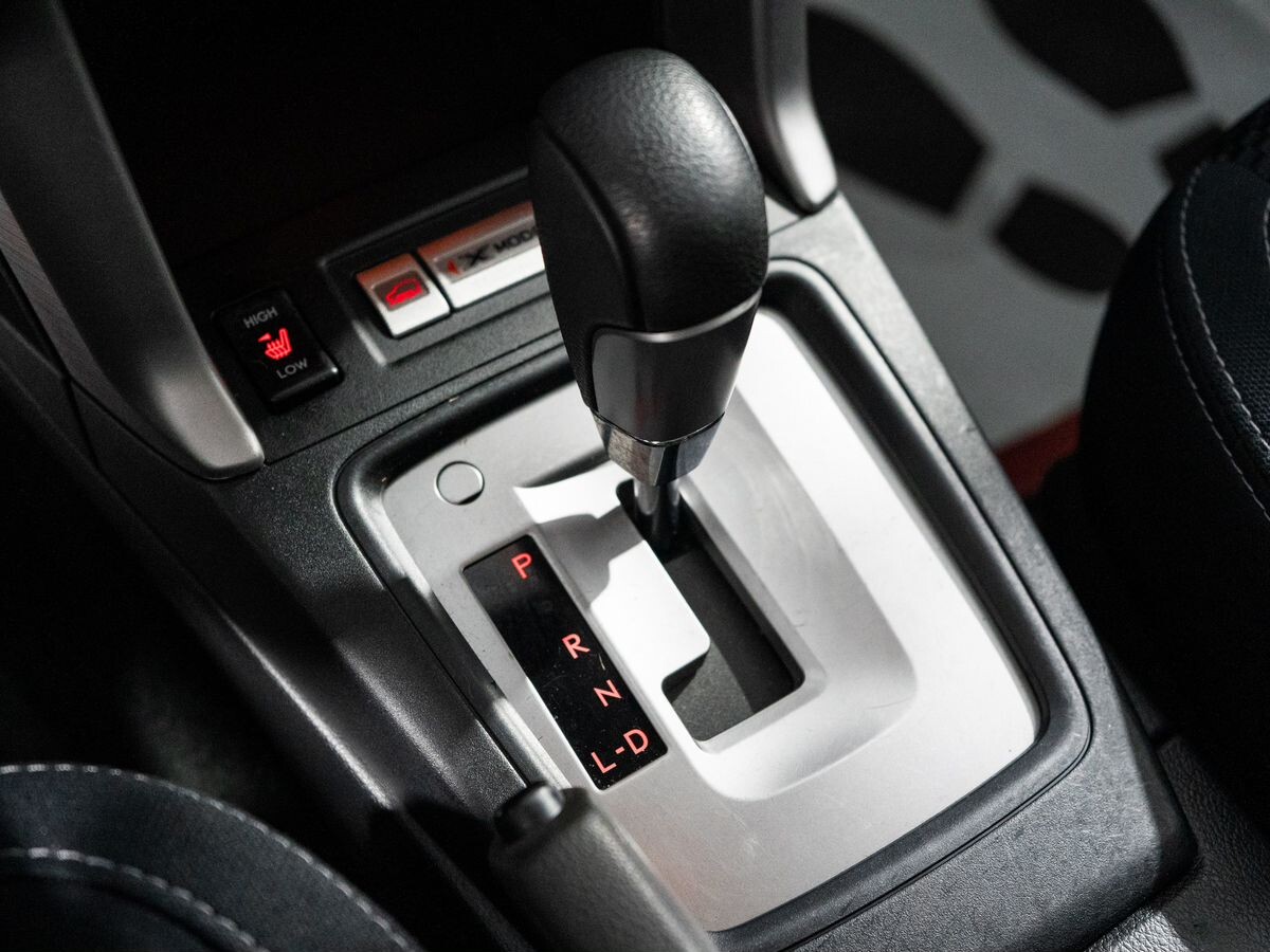 Subaru Forester 2015 - фото автомобиля