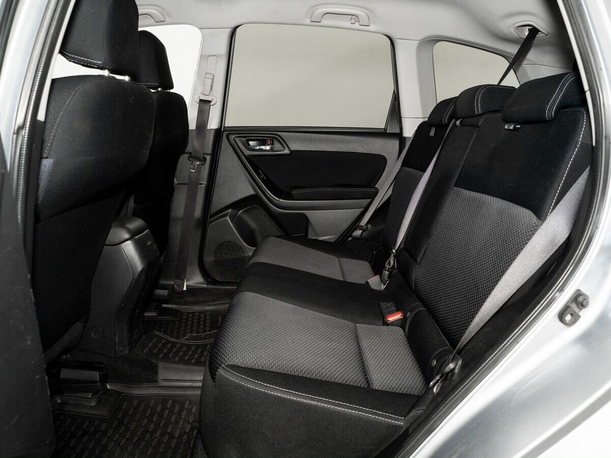 Subaru Forester 2015 - фото автомобиля