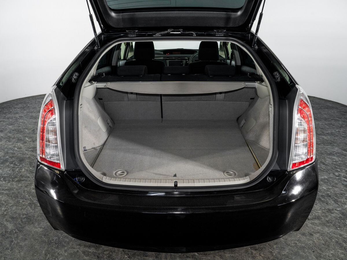 Toyota Prius 2012 - фото автомобиля