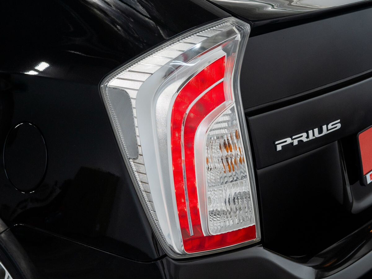 Toyota Prius 2012 - фото автомобиля
