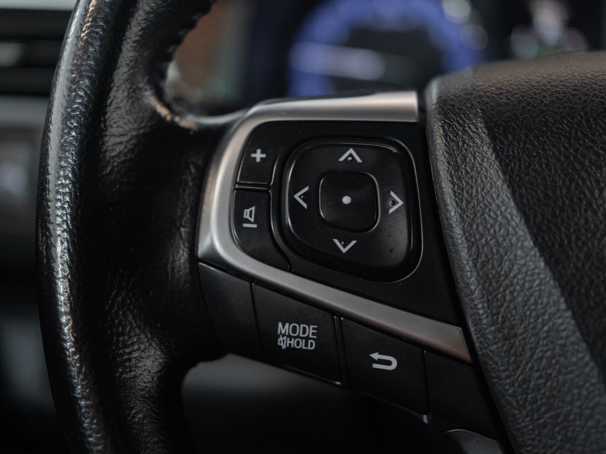 Toyota Camry 2015 - фото автомобиля