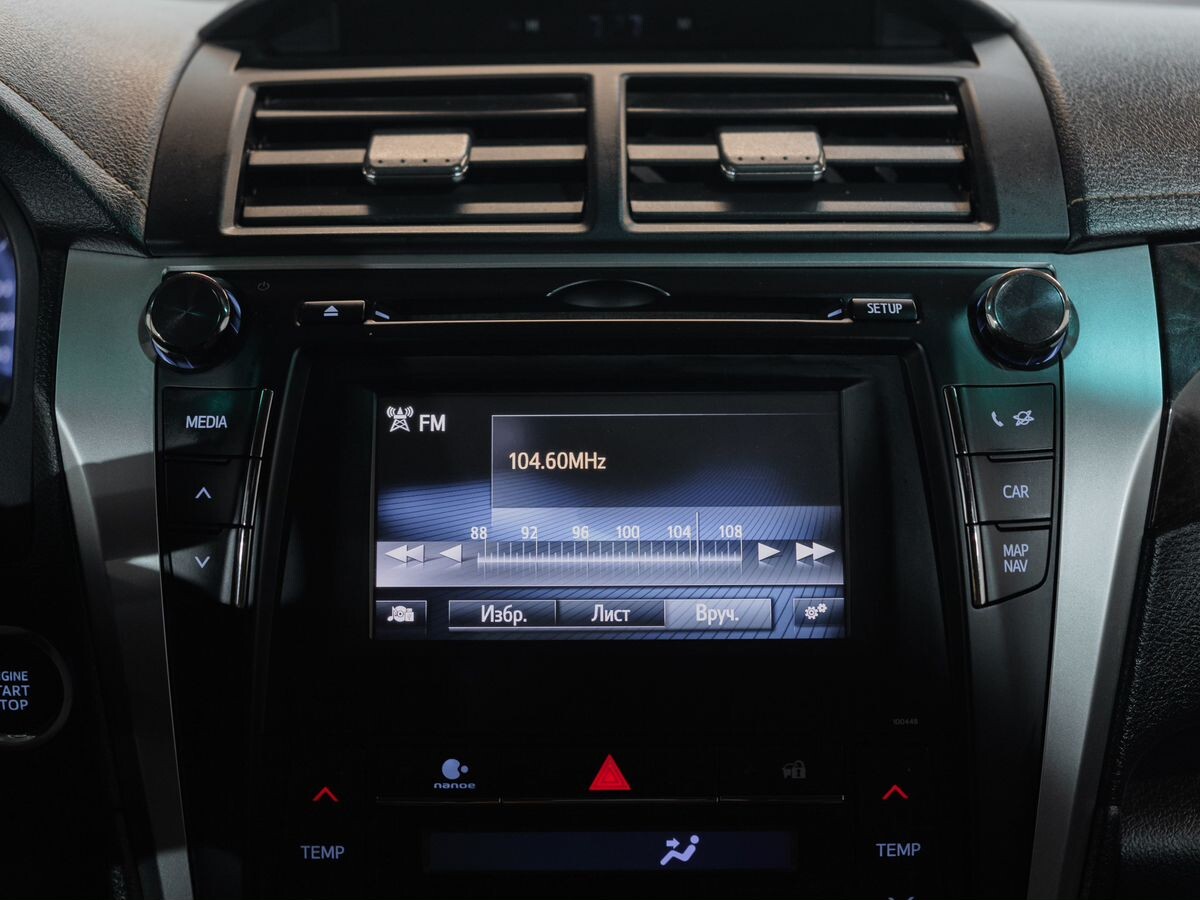 Toyota Camry 2015 - фото автомобиля