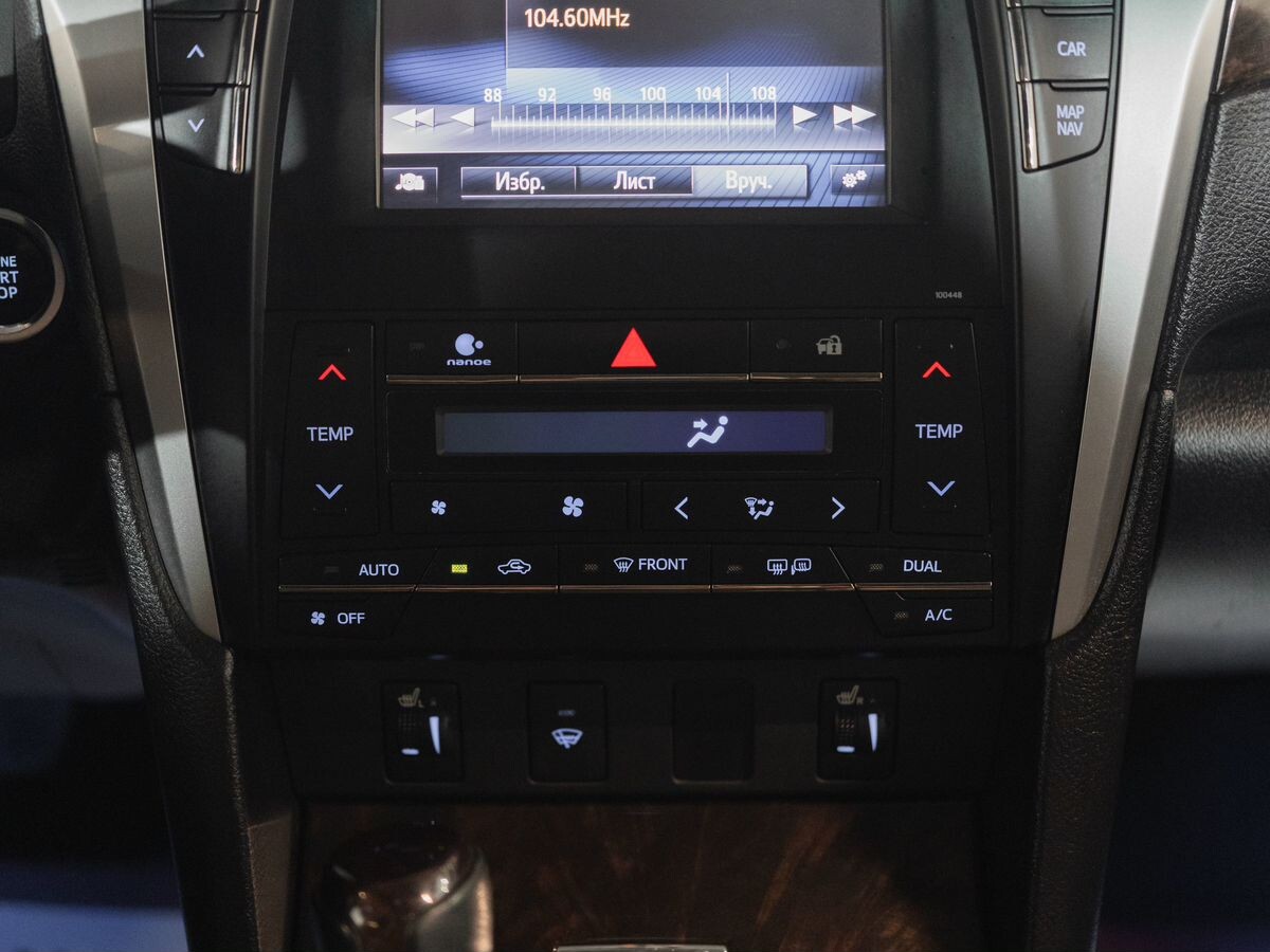 Toyota Camry 2015 - фото автомобиля