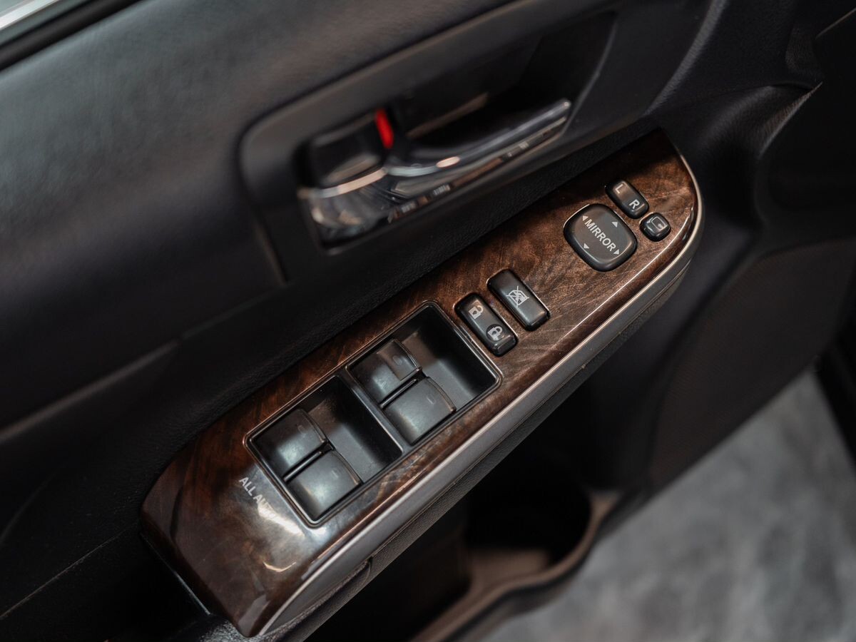 Toyota Camry 2015 - фото автомобиля
