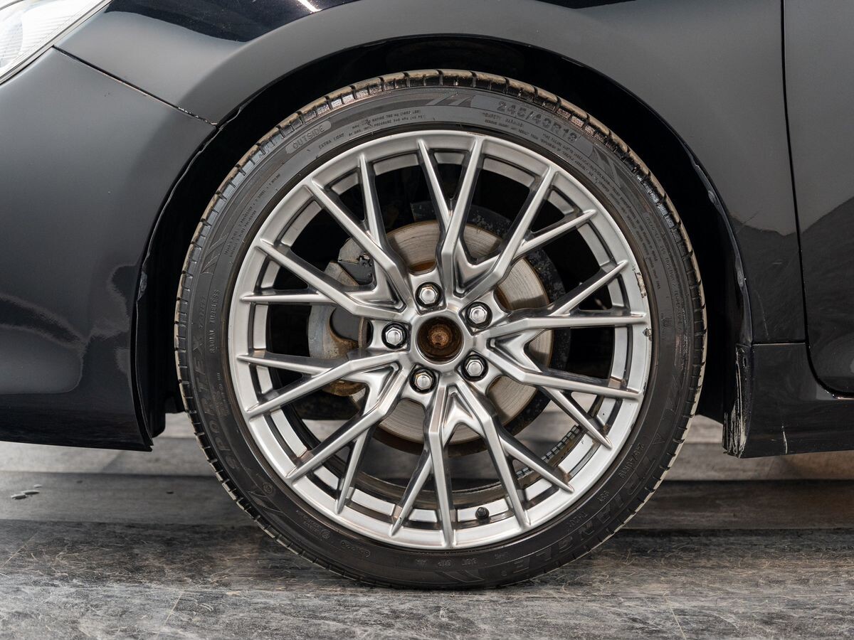 Toyota Camry 2015 - фото автомобиля