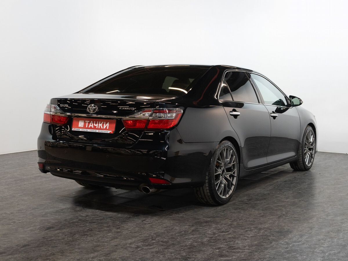 Toyota Camry 2015 - фото автомобиля