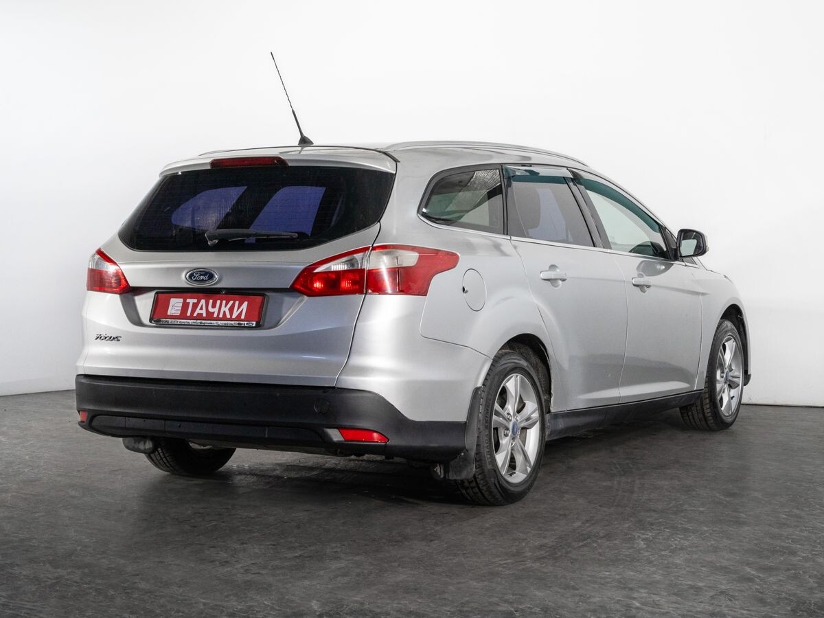 Ford Focus 2012 - фото автомобиля
