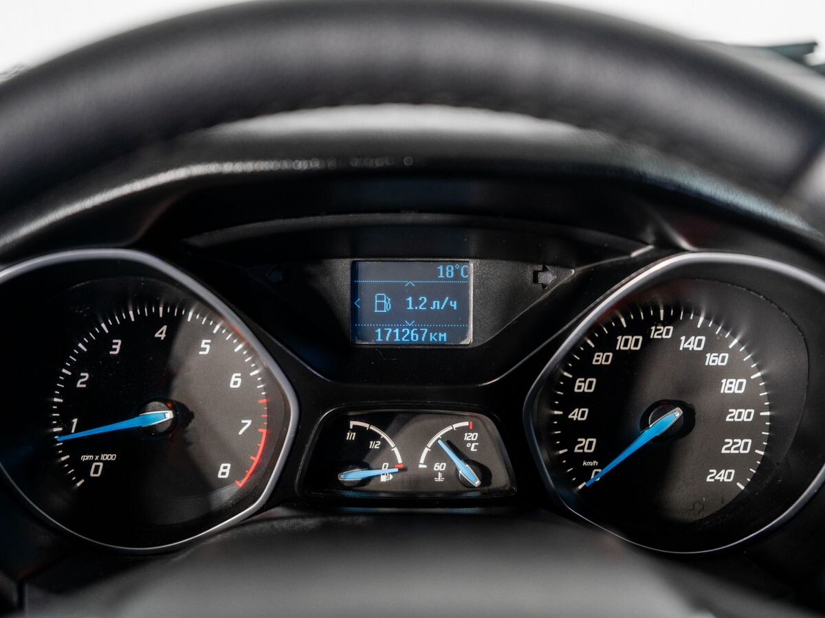 Ford Focus 2012 - фото автомобиля