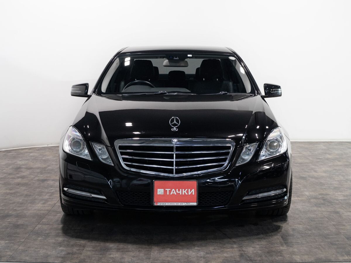 Mercedes-Benz E-Class 2011 - фото автомобиля