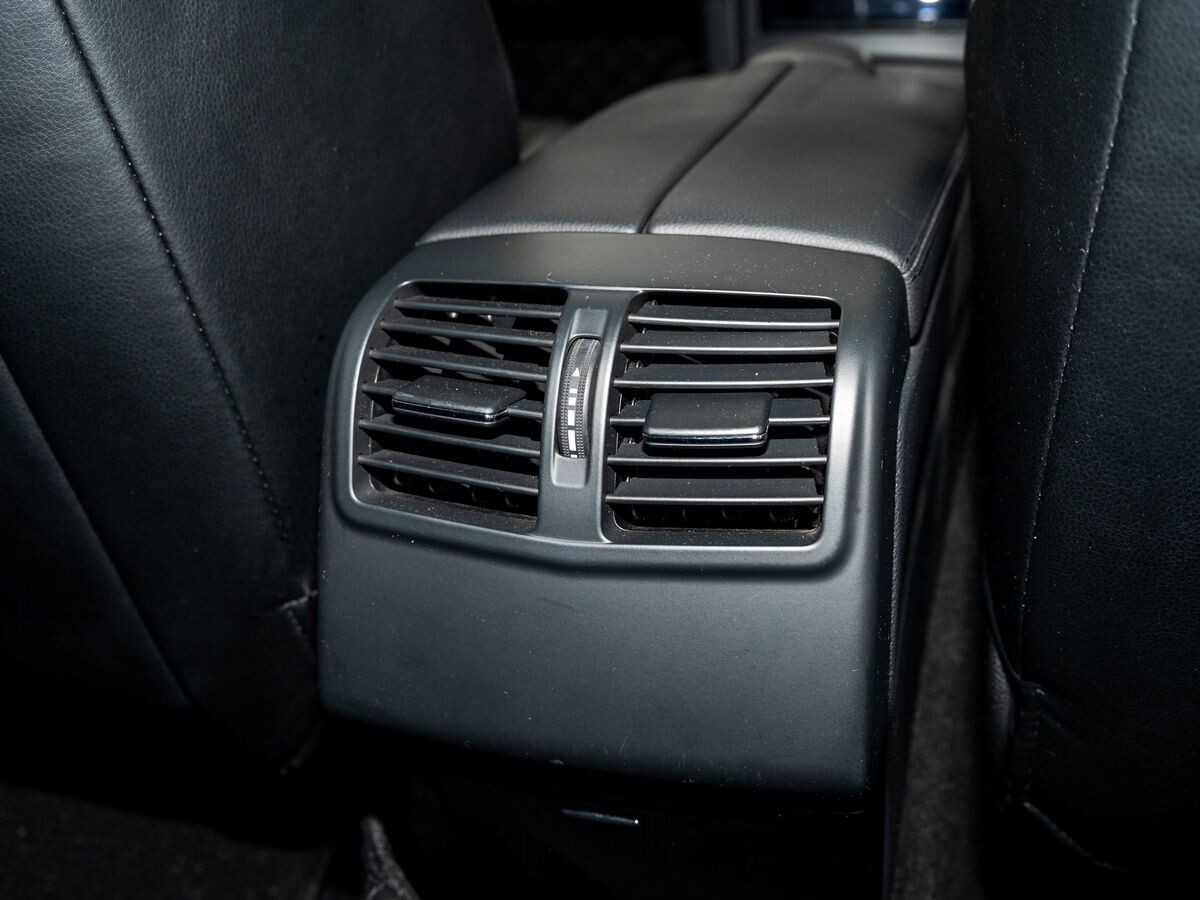 Mercedes-Benz E-Class 2011 - фото автомобиля