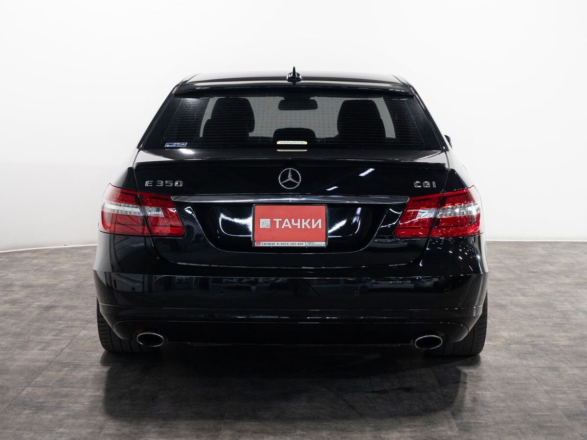 Mercedes-Benz E-Class 2011 - фото автомобиля