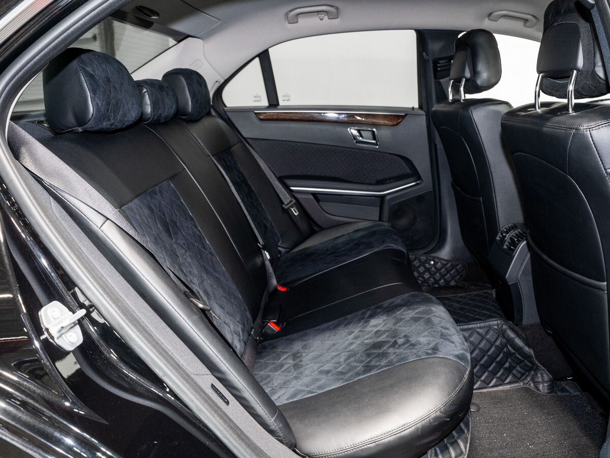 Mercedes-Benz E-Class 2011 - фото автомобиля