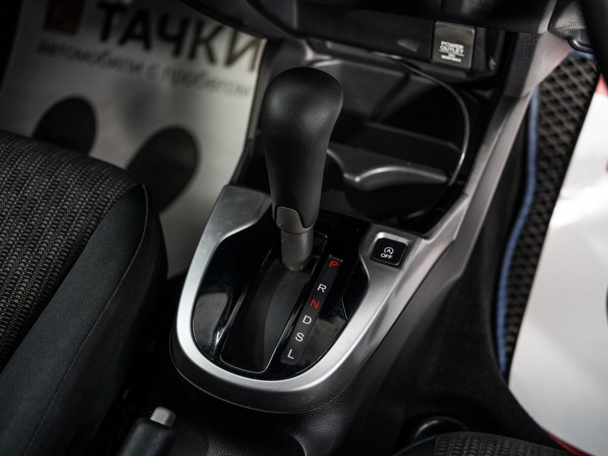 Honda Fit 2013 - фото автомобиля