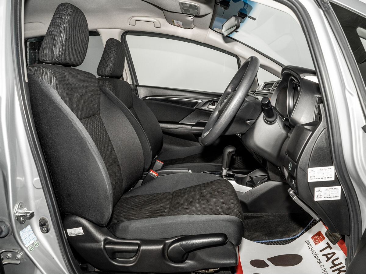 Honda Fit 2013 - фото автомобиля