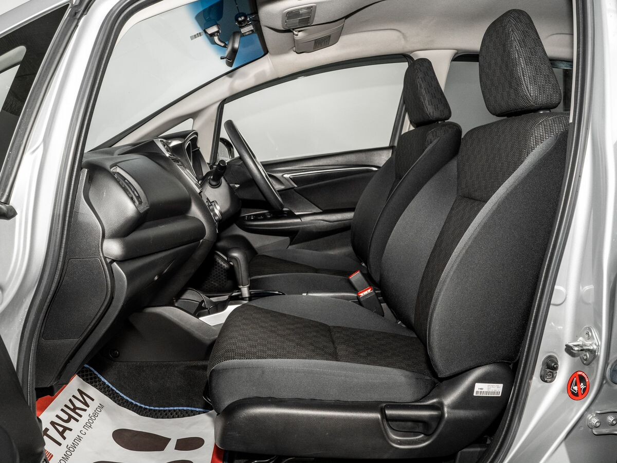 Honda Fit 2013 - фото автомобиля