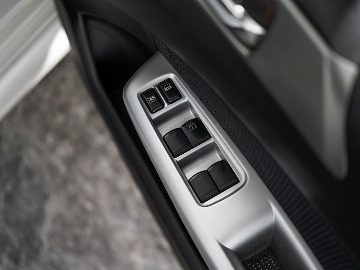 Subaru Exiga 2012 - фото автомобиля