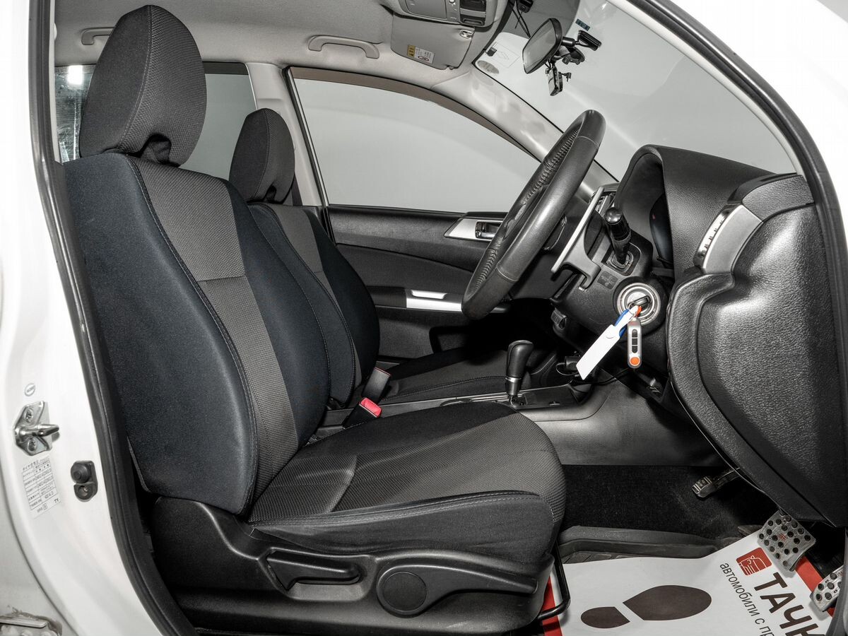 Subaru Exiga 2012 - фото автомобиля