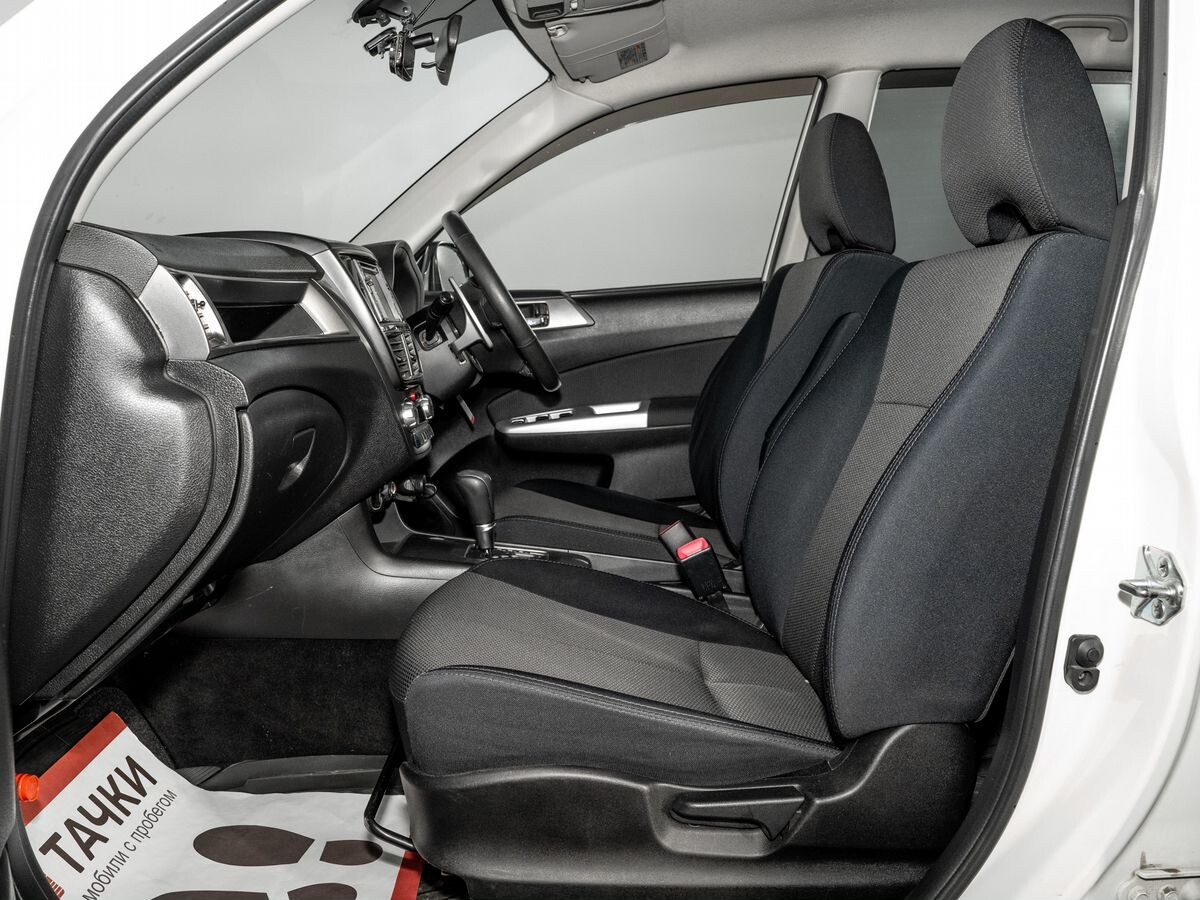 Subaru Exiga 2012 - фото автомобиля