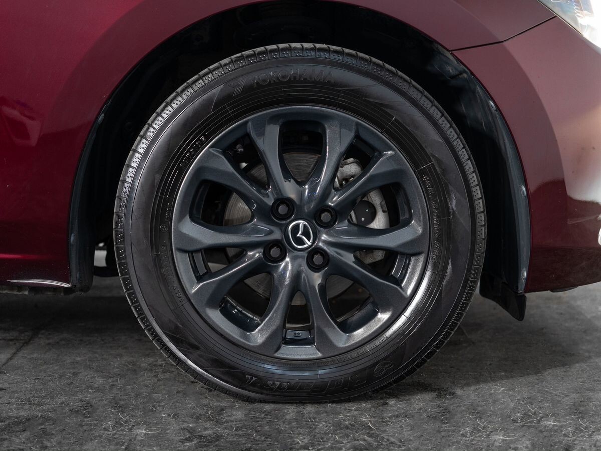 Mazda Demio 2019 - фото автомобиля