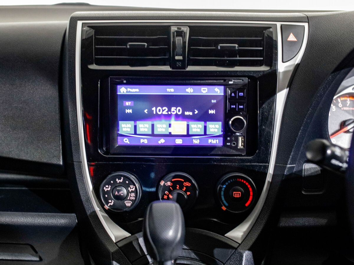 Toyota Ractis 2016 - фото автомобиля