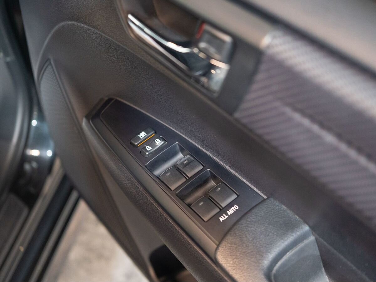 Toyota Corolla Fielder 2013 - фото автомобиля