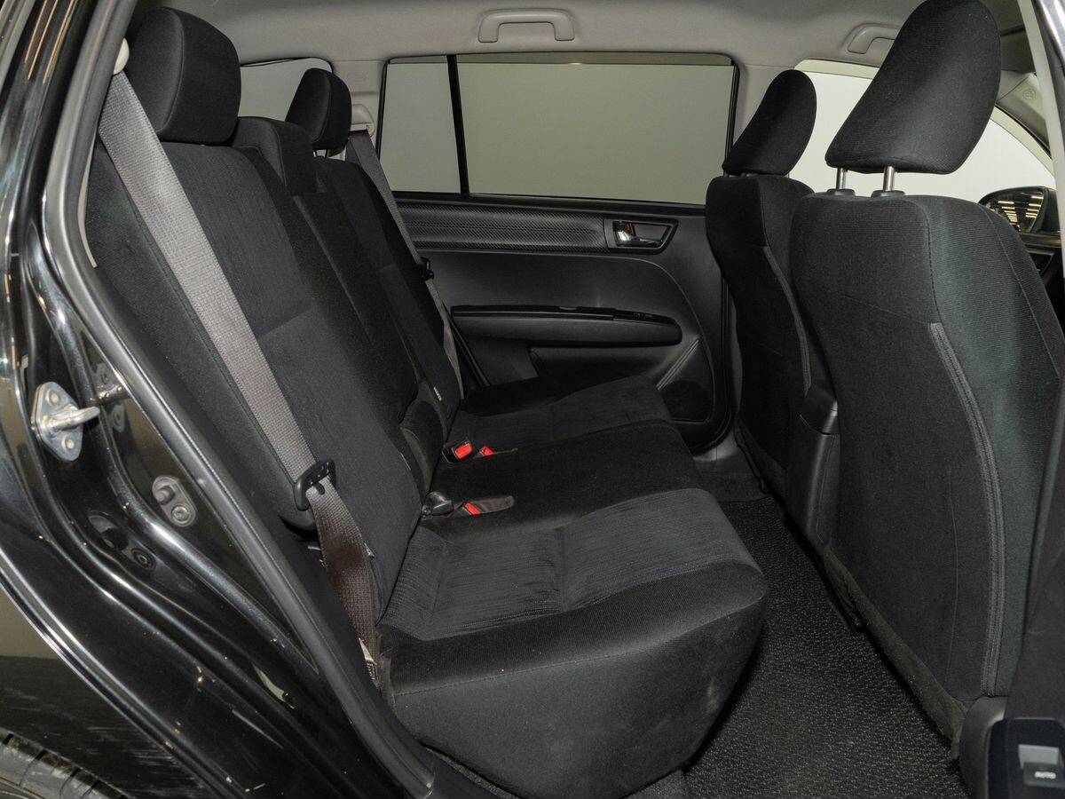 Toyota Corolla Fielder 2013 - фото автомобиля