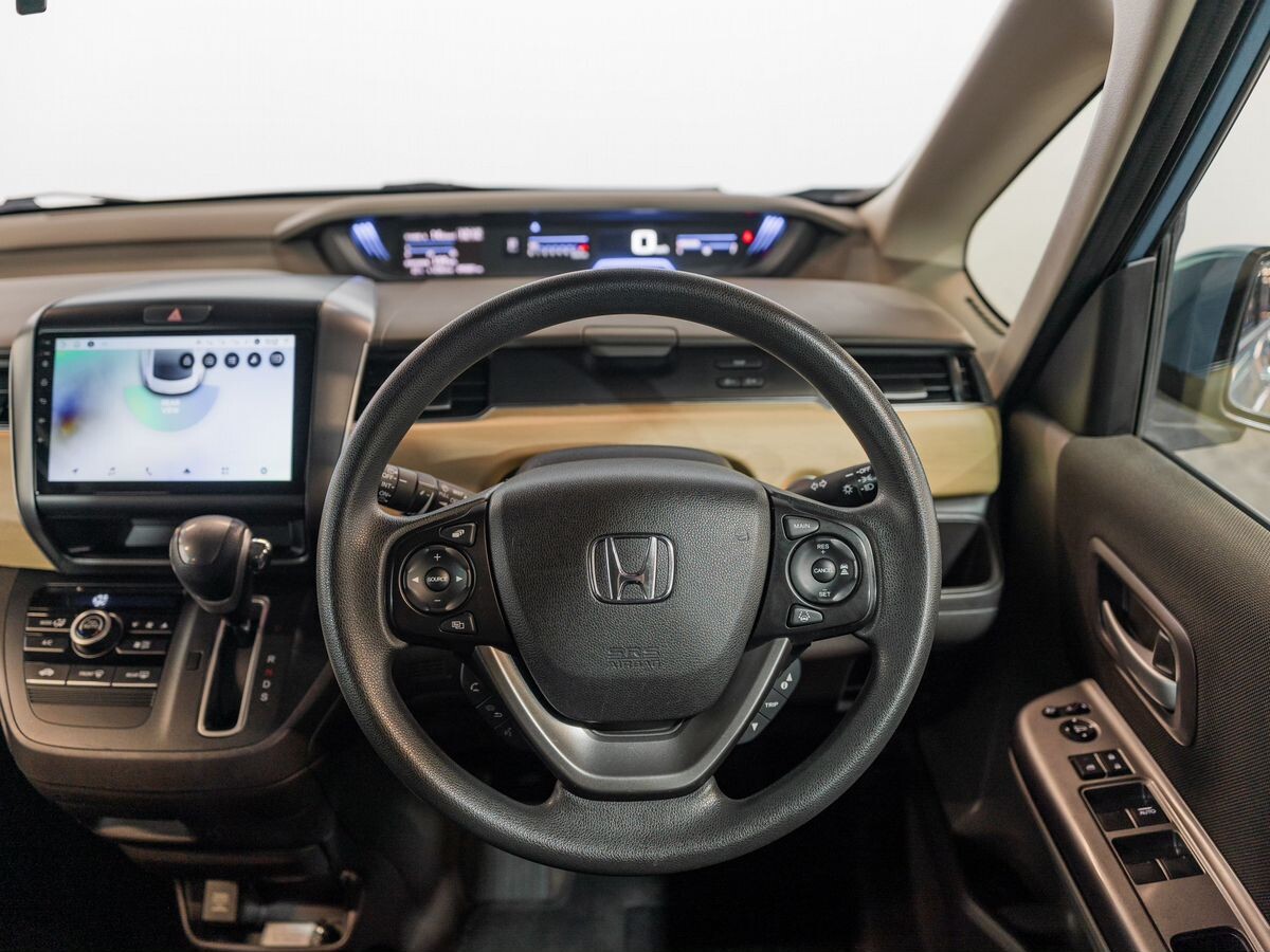 Honda Freed 2017 - фото автомобиля