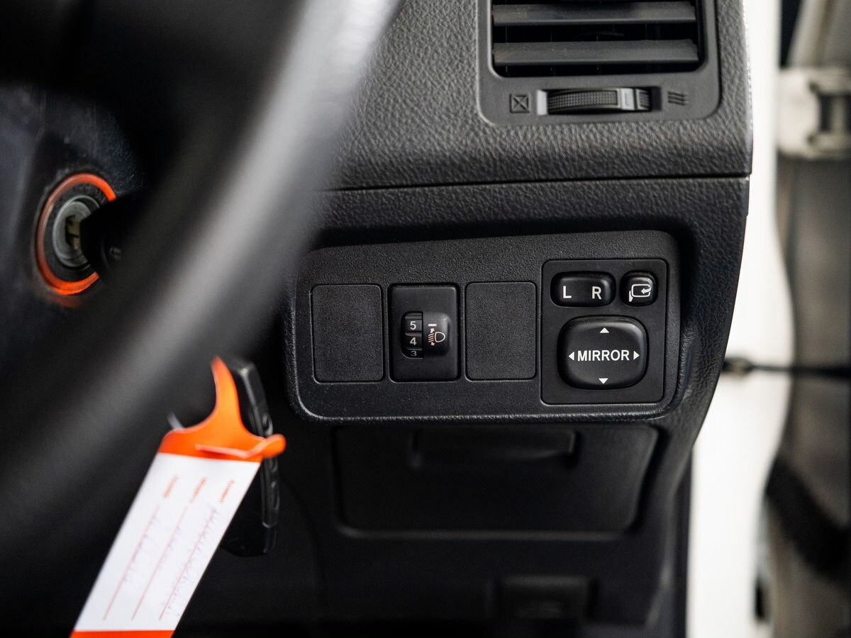 Toyota Corolla Fielder 2009 - фото автомобиля
