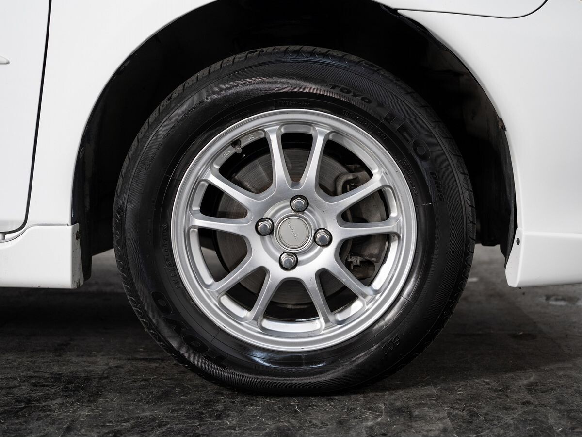 Toyota Corolla Fielder 2009 - фото автомобиля