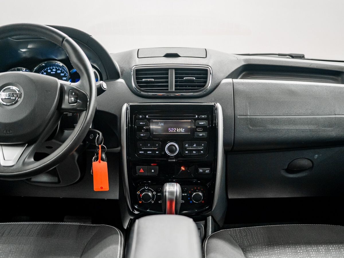 Nissan Terrano 2018 - фото автомобиля