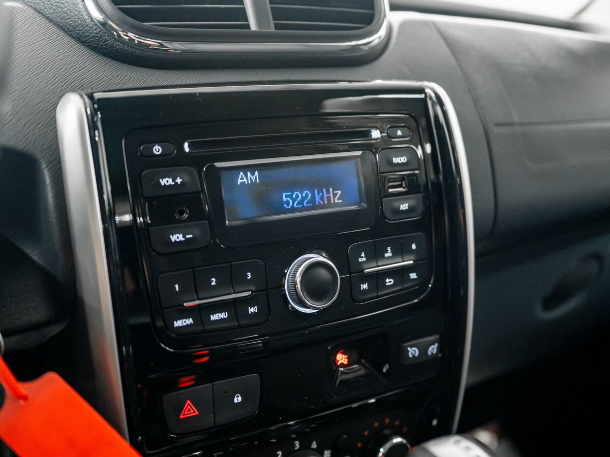 Nissan Terrano 2018 - фото автомобиля