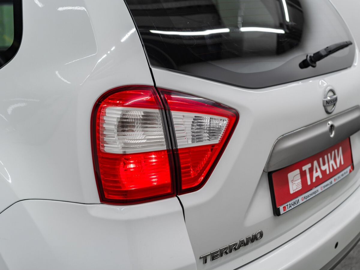 Nissan Terrano 2018 - фото автомобиля