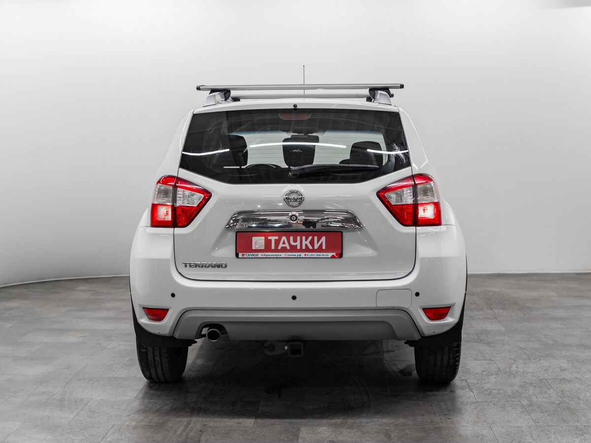 Nissan Terrano 2018 - фото автомобиля