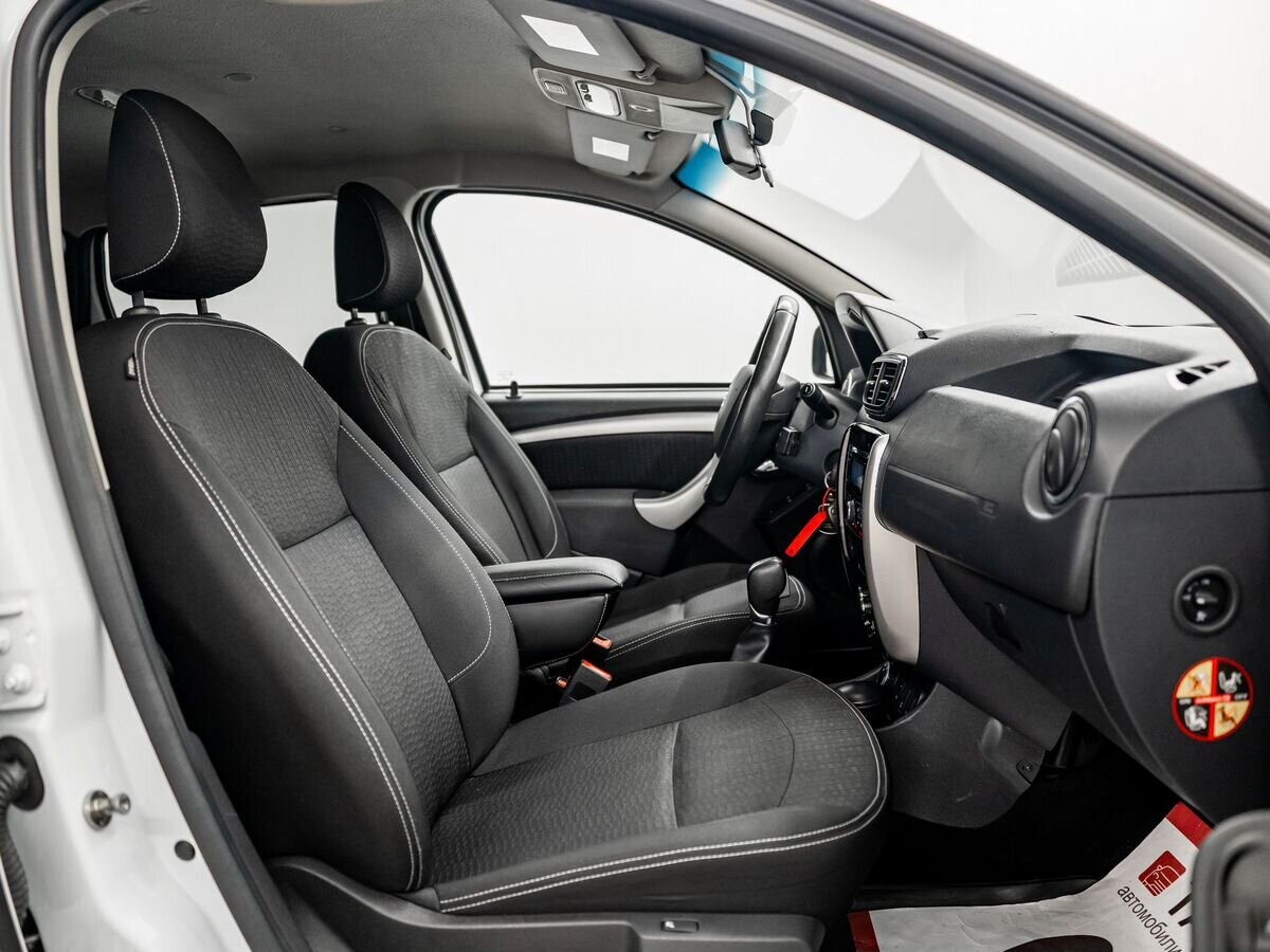 Nissan Terrano 2018 - фото автомобиля