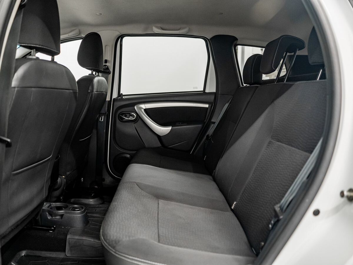 Nissan Terrano 2018 - фото автомобиля