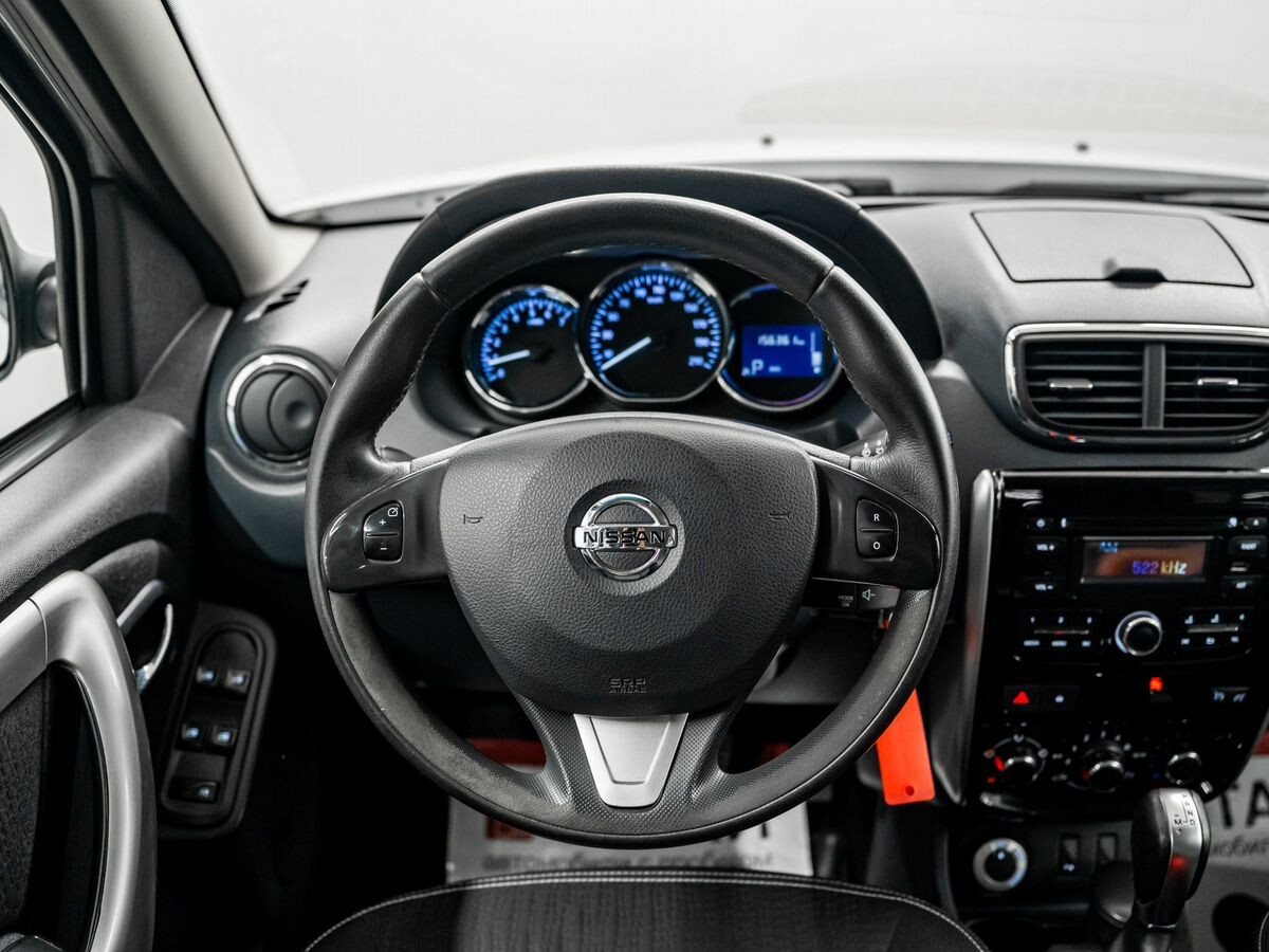 Nissan Terrano 2018 - фото автомобиля