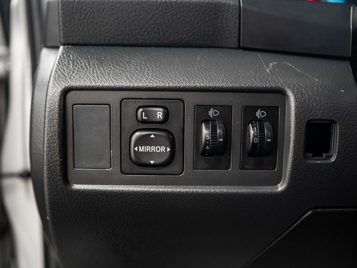 Toyota Corolla Verso 2008 - фото автомобиля